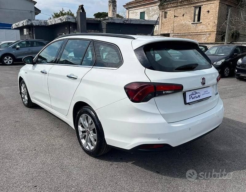 Usata Fiat Tipo Business 120 CV (88 kW) 2018 Bianco Station wagon