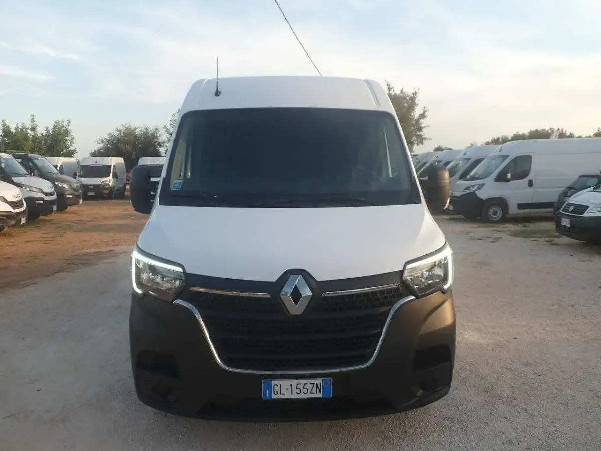 Usata Renault Master 165 CV (121 kW) 2023 Bianco Monovolume