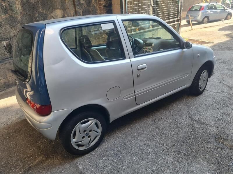 Usata Fiat 600 Active 54 CV (39 kW) 2009 Grigio Berlina
