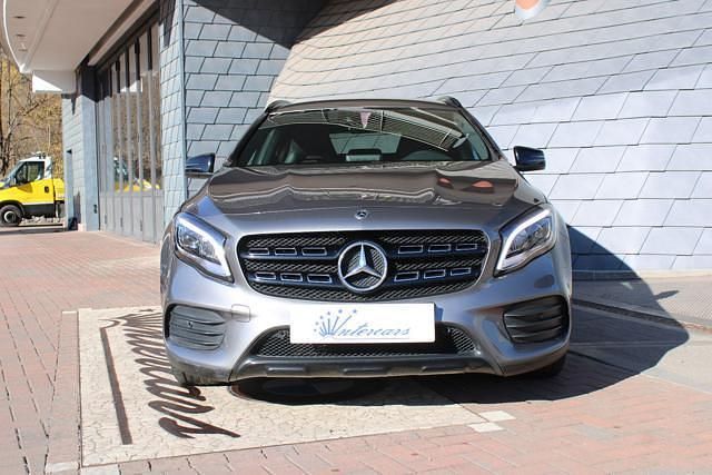 Usata Mercedes GLA220 Premium 170 CV (125 kW) 2018 Grigio SUV