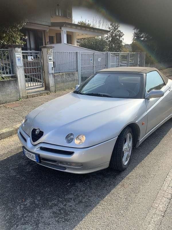 Usata Alfa Romeo Spider 150 CV (110 kW) 1996 Cabrio