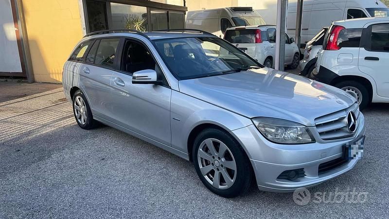 Usata Mercedes C200 Elegance 136 CV (100 kW) 2011 Grigio Station wagon