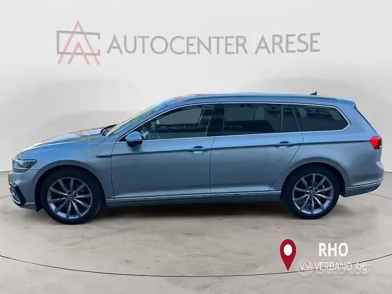 Usata VW Passat GTE 218 CV (160 kW) 2021 Grigio Station wagon