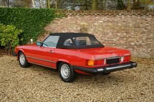 Usata Mercedes SL500 231 CV (169 kW) 1983 Rosso Cabrio