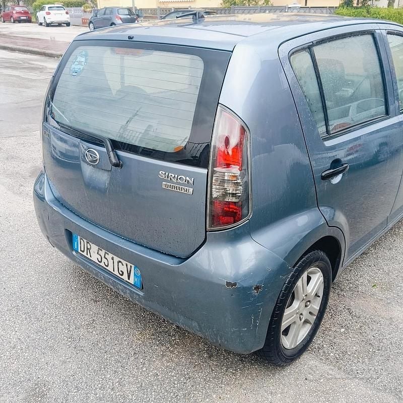 Usata Daihatsu Sirion HIRO 69 CV (50 kW) 2008 Blu Utilitaria