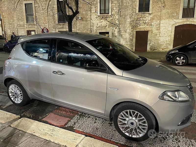 Usata Lancia Ypsilon 2014 Utilitaria