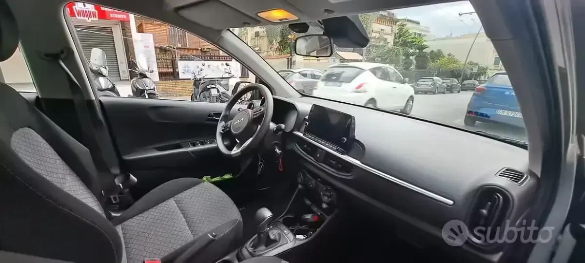 Usata Kia Picanto 61 CV (44 kW) 2024 Verde Utilitaria