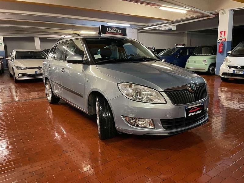 Usata Skoda Fabia 105 CV (77 kW) 2011 Argento Berlina
