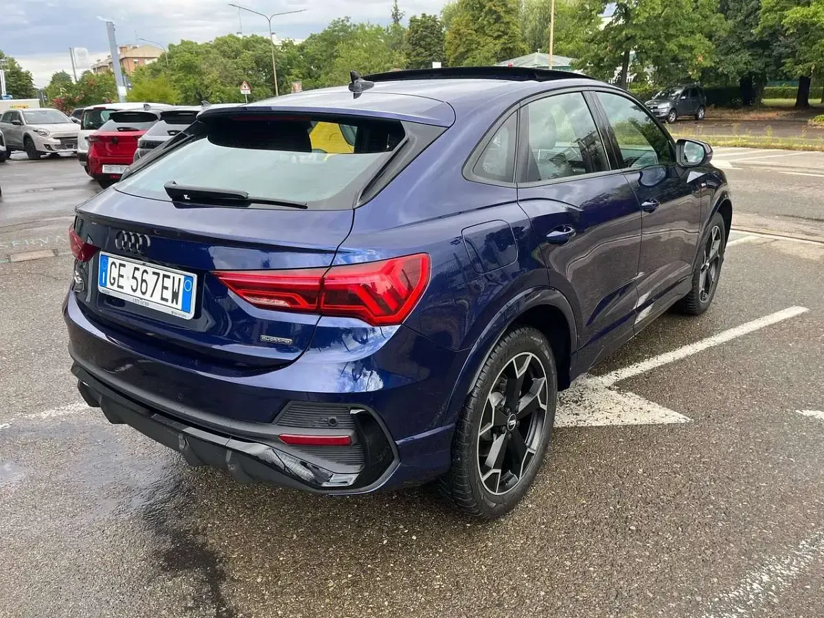 Usata Audi Q3 Sportback S-Line 150 CV (110 kW) 2021 Blu/azzurro SUV