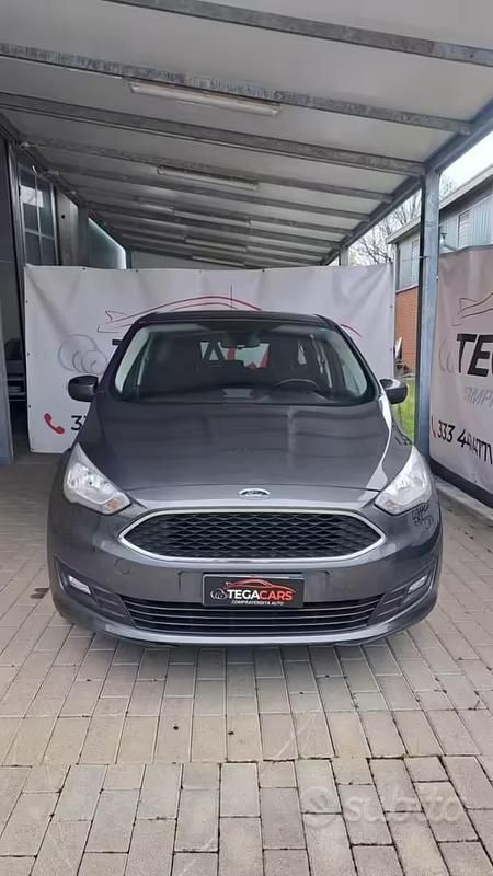 Begagnad Ford C-MAX Titanium 120 HK (88 kW) 2015 Grå Minibuss