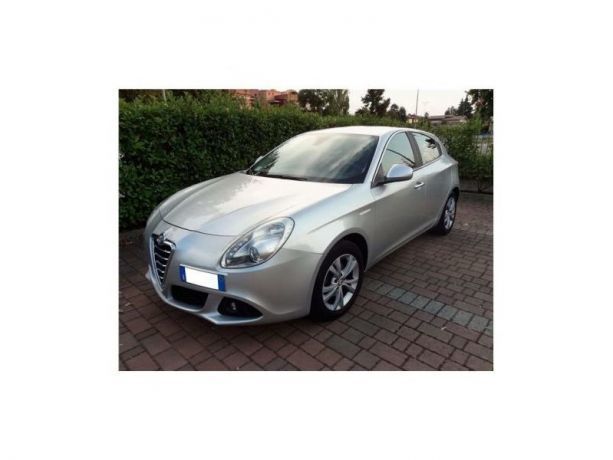 Usata Alfa Romeo Giulietta Distinctive Metano Usata Alfa Romeo Giulietta Distinctive Metano