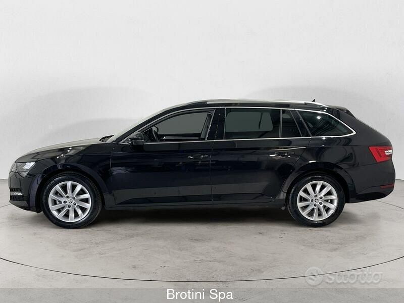 Usata Skoda Superb Executive 150 CV (110 kW) 2023 Nero Station wagon