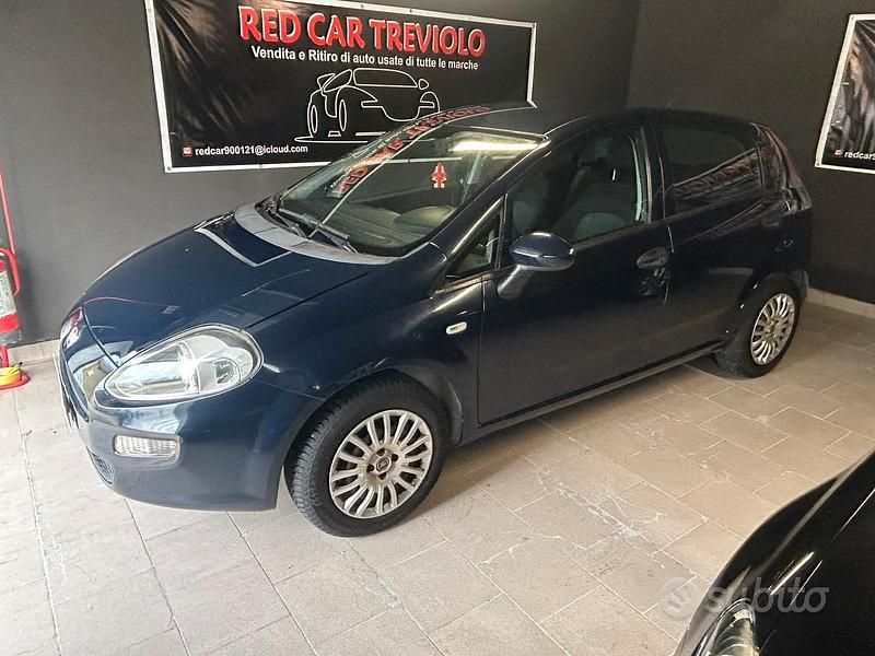 Usata Fiat Punto 69 CV (50 kW) 2015 Blu Utilitaria