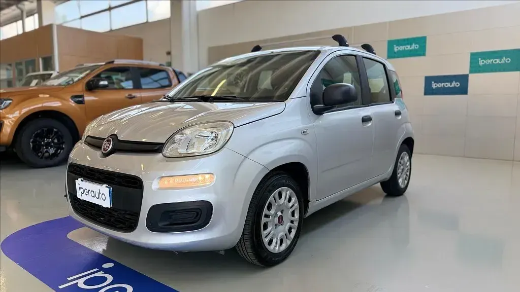 Usata Fiat Panda Lounge 69 CV (50 kW) 2019 Argento metallizzato Utilitaria
