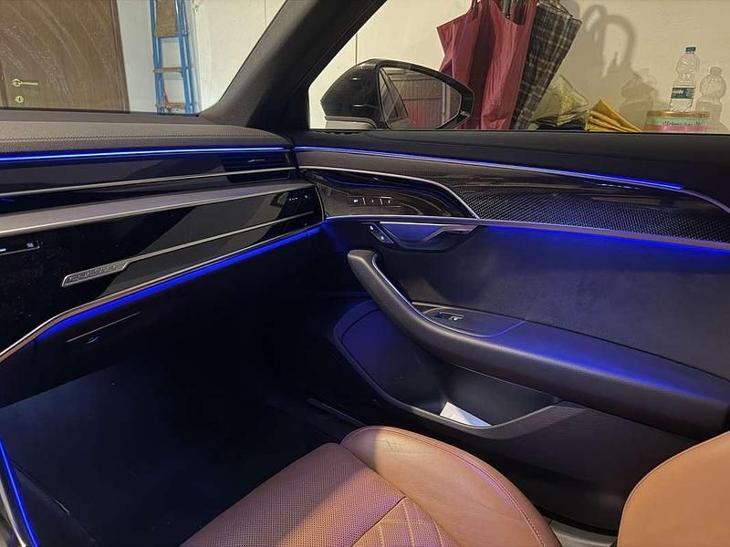 Usata Audi A8 Ambiente 286 CV (210 kW) 2023 Berlina