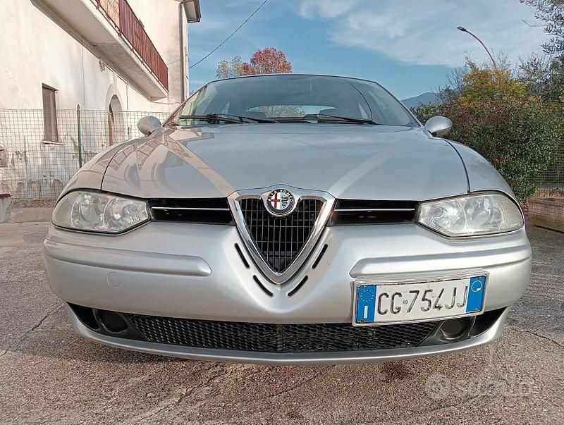 Usata Alfa Romeo 156 115 CV (84 kW) 2003 Grigio Berlina