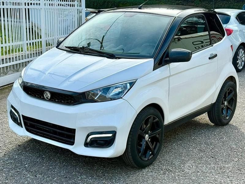 Usata Aixam AMBITION Sport 2023 Bianco Utilitaria