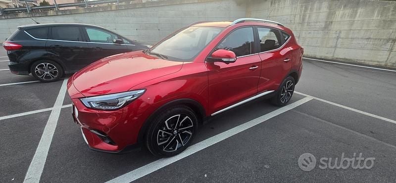 Usata MG ZS 116 CV (85 kW) 2024 Rosso SUV