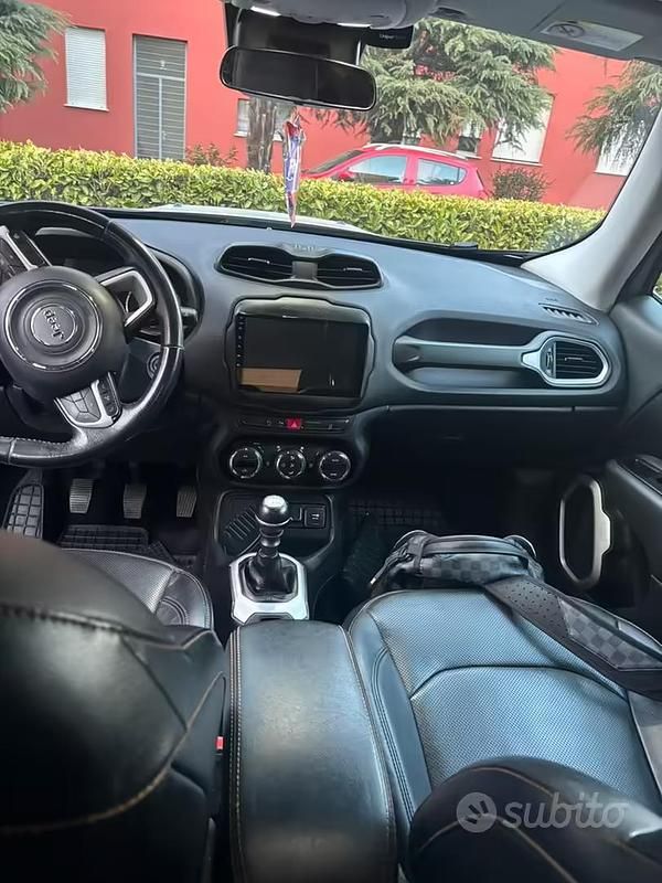 Usata Jeep Renegade Limited 140 CV (102 kW) 2015 SUV