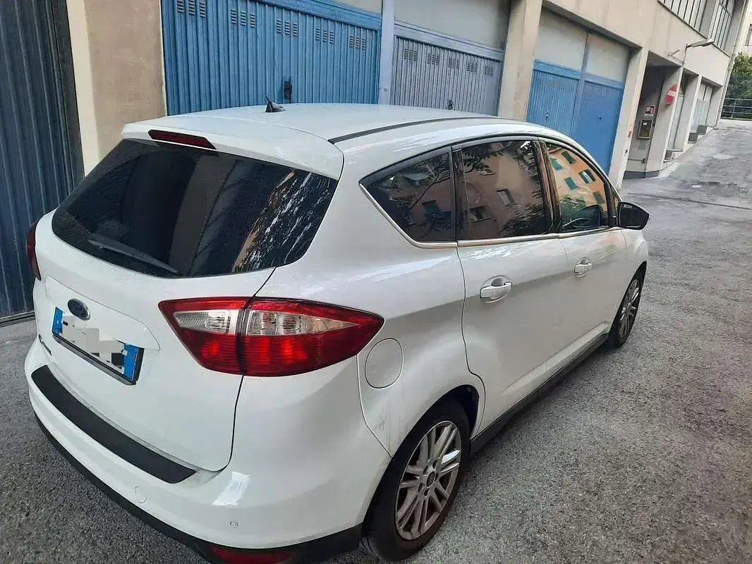 Usata Ford C-MAX Titanium 116 CV (85 kW) 2015 Bianco Monovolume