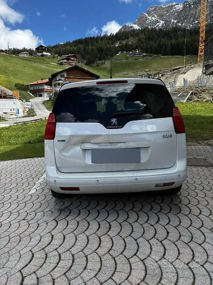 Gebraucht Peugeot 5008 Allure 150 PS (110 kW) 2016 Weiß Van / Kleinbus