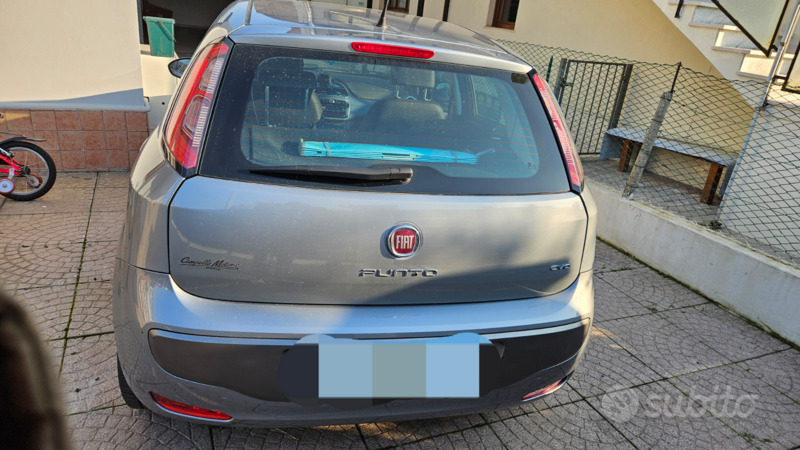 Usato 2010 Fiat Grande Punto 1.4 Benzin (6.000 €)