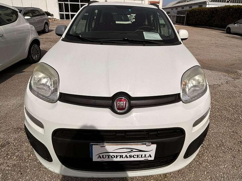 Usata Fiat Panda Lounge 69 CV (50 kW) 2013 Bianco Utilitaria