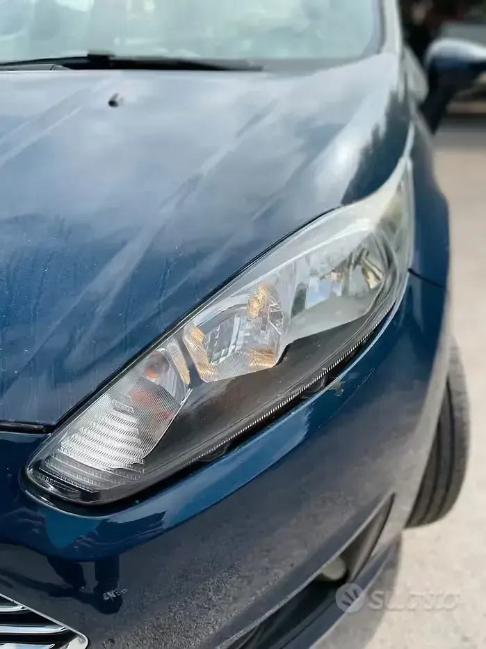 Usata Ford Fiesta 95 CV (69 kW) 2015 Blu Utilitaria