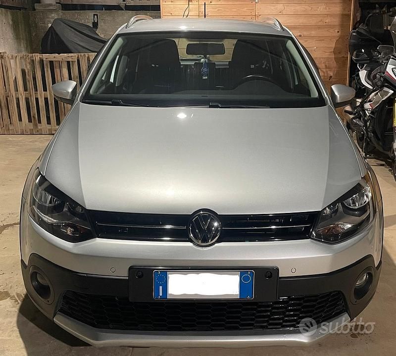 Usata VW Polo Cross 90 CV (66 kW) 2017 Grigio Utilitaria