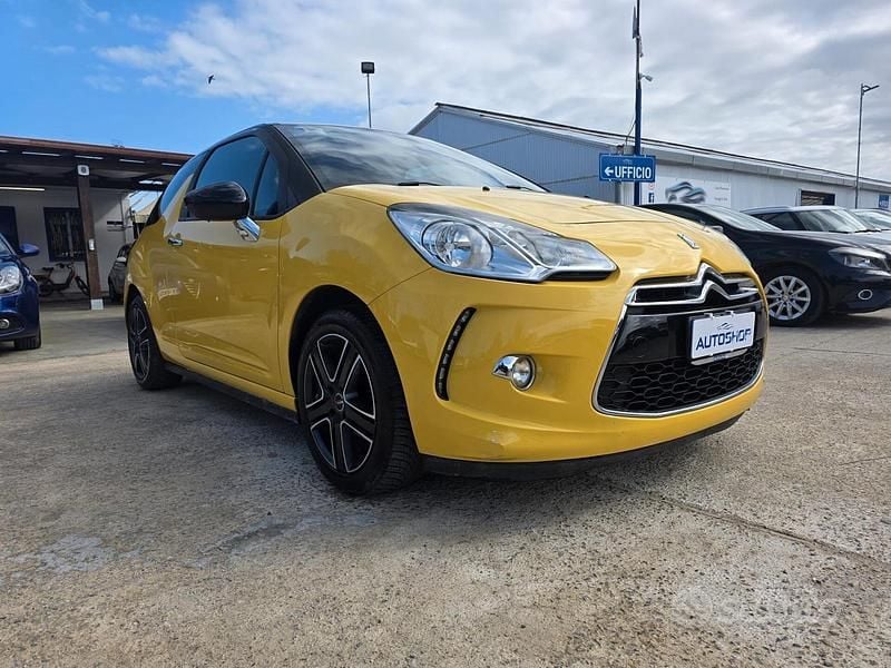Usata DS Automobiles DS3 Chic 67 CV (49 kW) 2012 Giallo Coupé