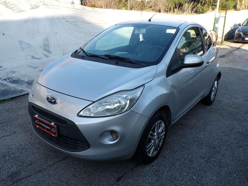 Usata Ford Ka 69 CV (50 kW) 2010 Argento Berlina