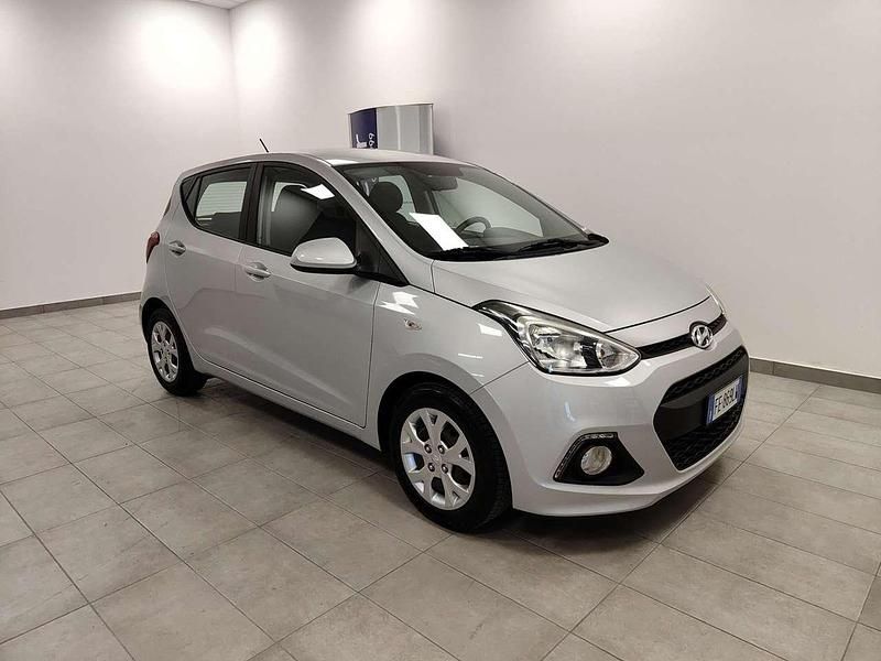Usata Hyundai i10 Comfort 65 CV (47 kW) 2016 Argento Utilitaria