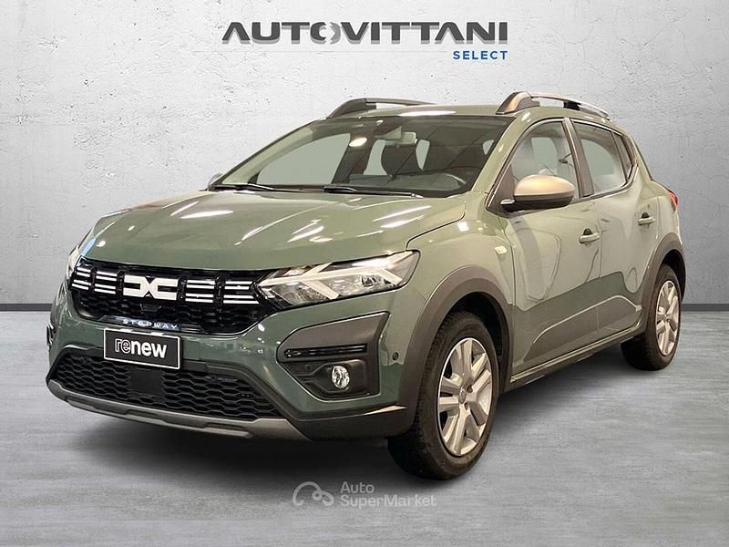Verde chiaro Usata 2023 Dacia Sandero Expression Tre volumi | 14.000 € (Buon prezzo) - Immagine 1/4