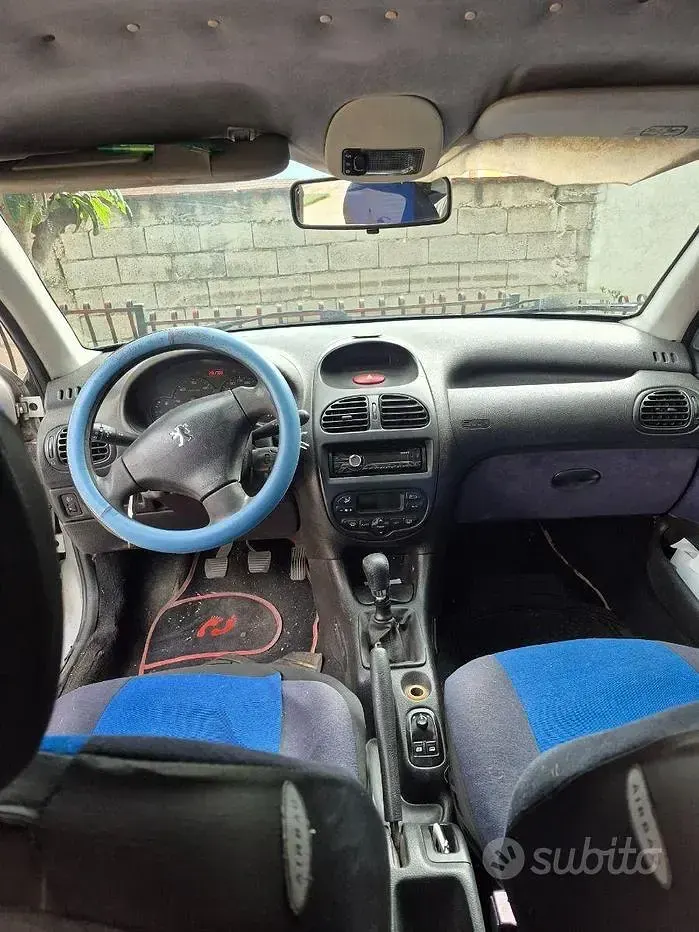 Usata Peugeot 206 68 CV (50 kW) 2005 Grigio Berlina