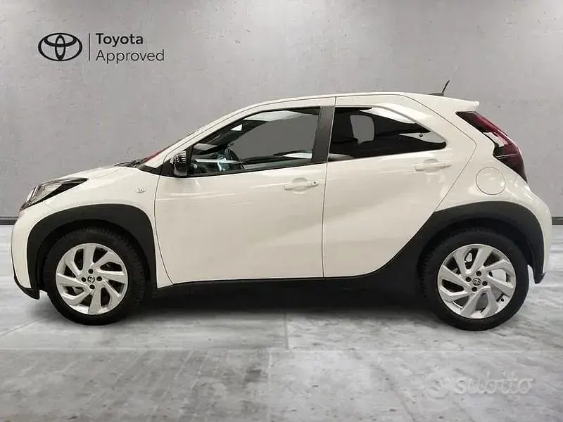 Usata Toyota Aygo X Active 72 CV (52 kW) 2024 Bianco SUV