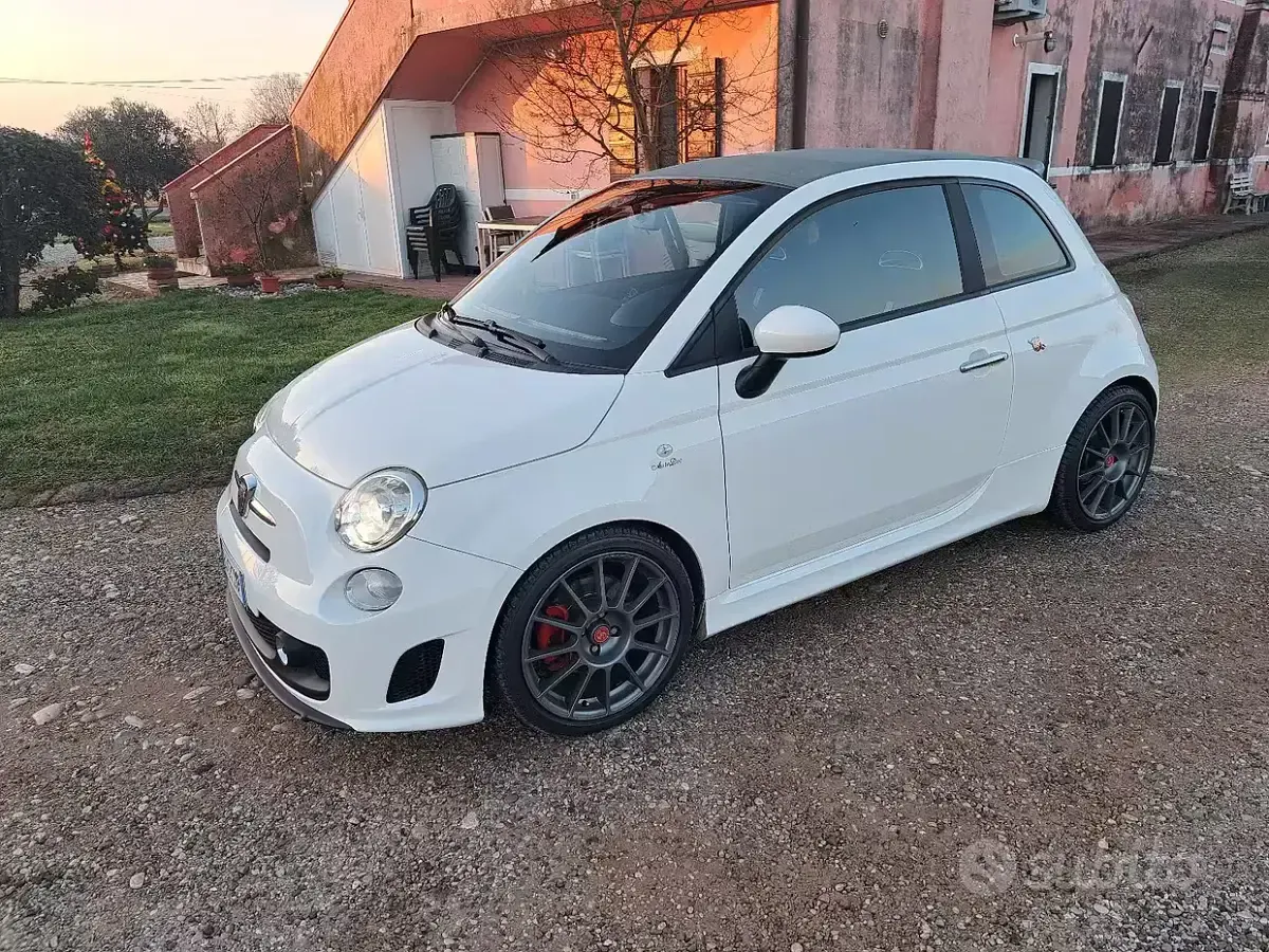 Usata Abarth 500C Esseesse 140 CV (102 kW) 2011 Bianco Cabrio