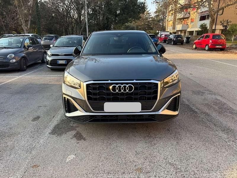 Grigio Usata 2024 Audi Q2 S-Line SUV | 30.000 € (Super prezzo) - Immagine 1/4