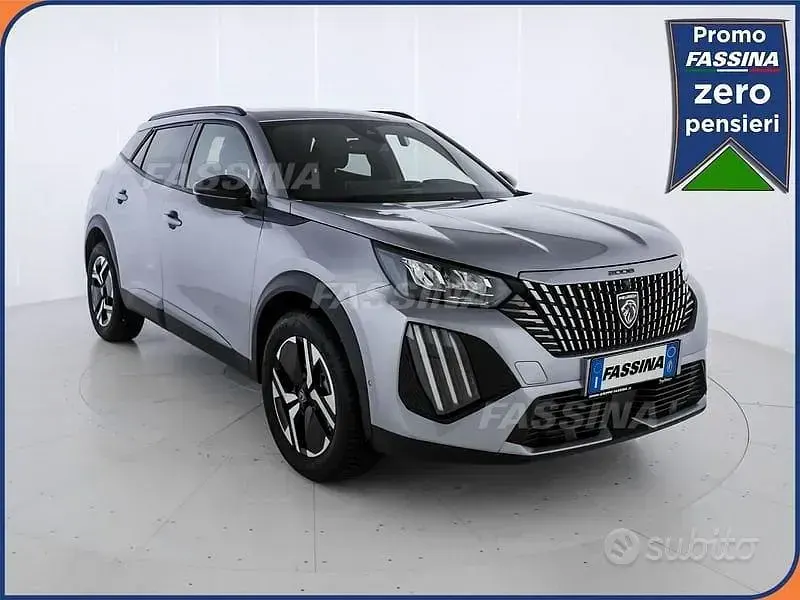 Usata Peugeot 2008 Allure 101 CV (74 kW) 2025 SUV