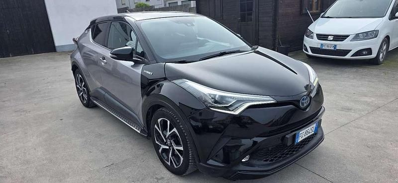 Usata Toyota C-HR Style 98 CV (72 kW) 2017 Bicolore grigio e nero SUV