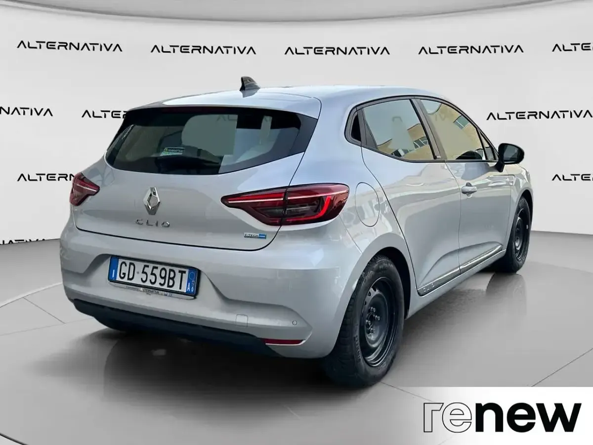 Usata Renault Clio Zen 91 CV (66 kW) 2021 Grigio Utilitaria