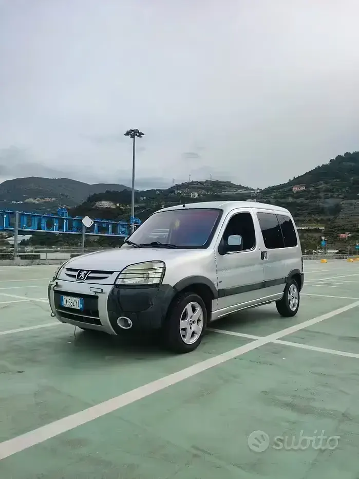 Usata Peugeot Partner 90 CV (66 kW) 2005 Grigio Monovolume