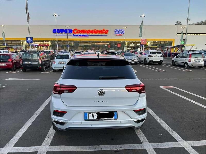 Usata VW T-Roc R-line 116 CV (85 kW) 2019 Argento SUV