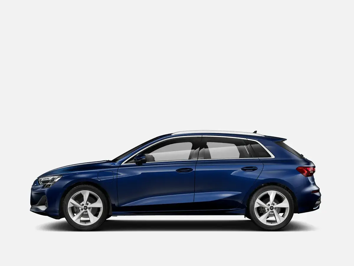 Nuova Audi A3 Sportback e-tron Advanced 150 CV (110 kW) 2026 Blu navarra metallizzato Utilitaria