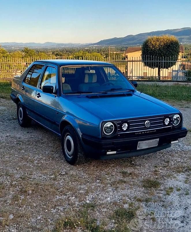 Begagnad VW Jetta 54 HK (39 kW) 1989 Blå Sedan