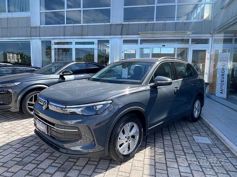 Usata VW Tiguan Edition 150 CV (110 kW) 2024 Grigio SUV