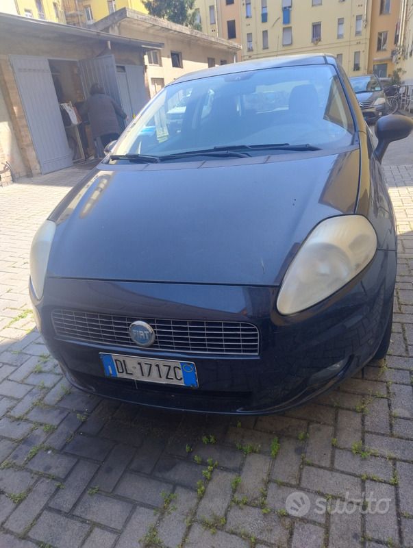 Nero Usata 2008 Fiat Grande Punto Due volumi | 1400 € (Super prezzo) - Immagine 1/4