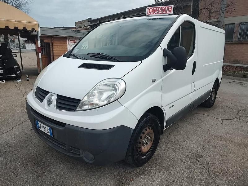 Usata Renault Trafic 114 CV (83 kW) 2013 Bianco Monovolume