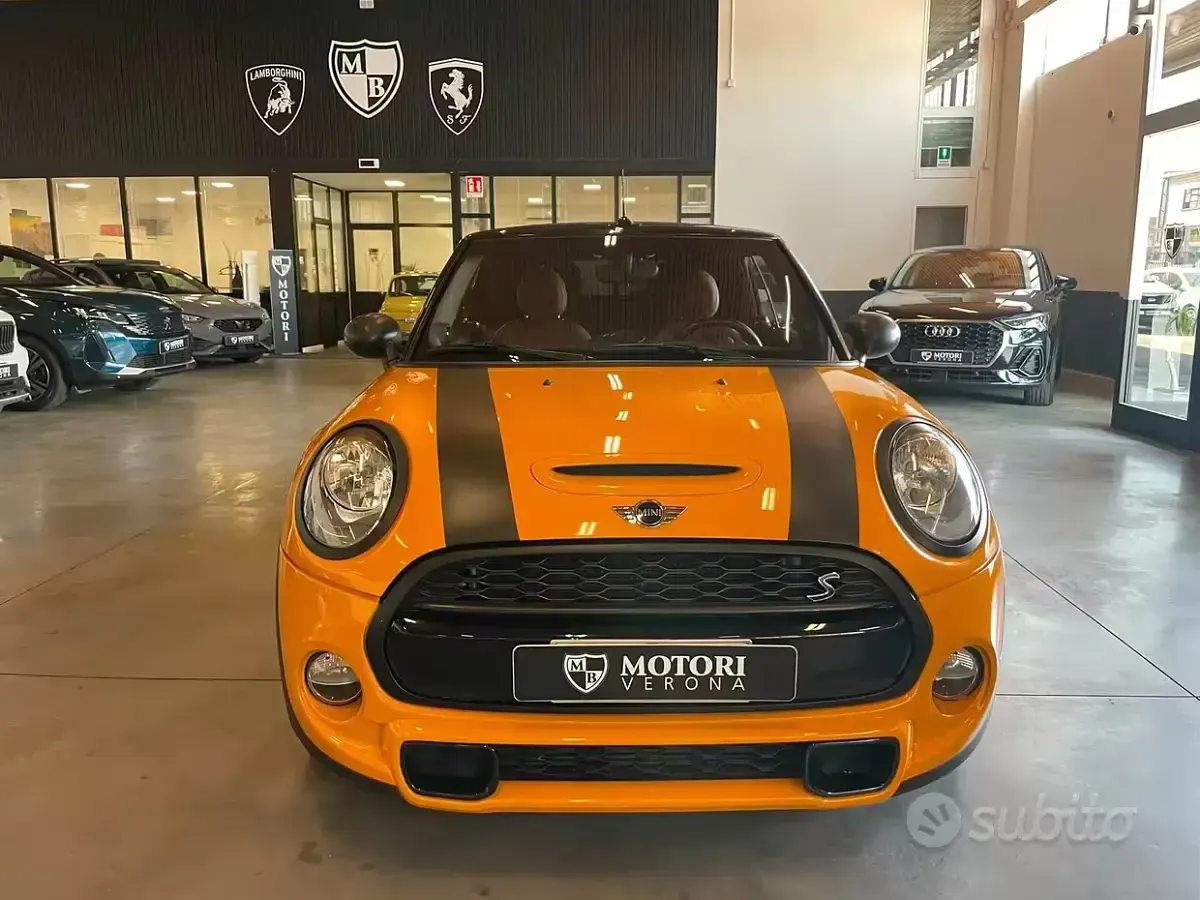 Usata Mini Cooper S Cabriolet 192 CV (141 kW) 2017 Arancione Cabrio