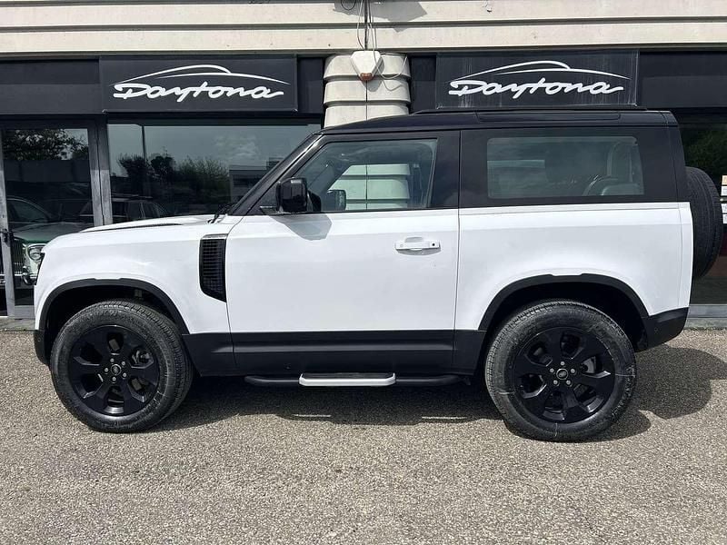Käytetty Land Rover Defender SE Dynamic 200 HP (147 kW) 2022 Valkoinen Katumaasturi