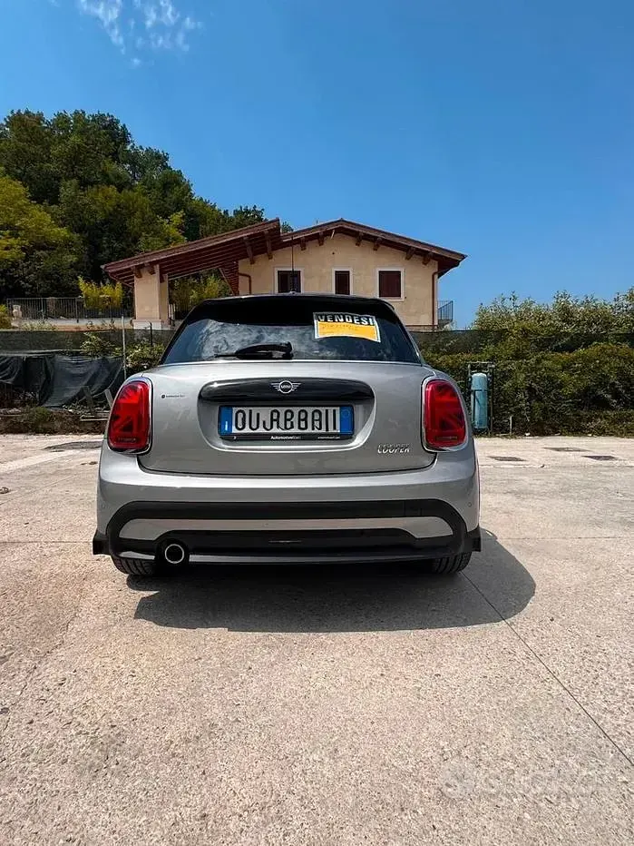 Usata Mini Cooper 136 CV (100 kW) 2022 Argento Utilitaria